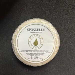 Spongelle freesia pear